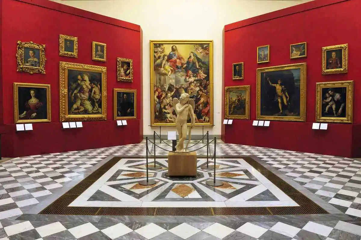 Uffizi Gallery exterior view in Florence